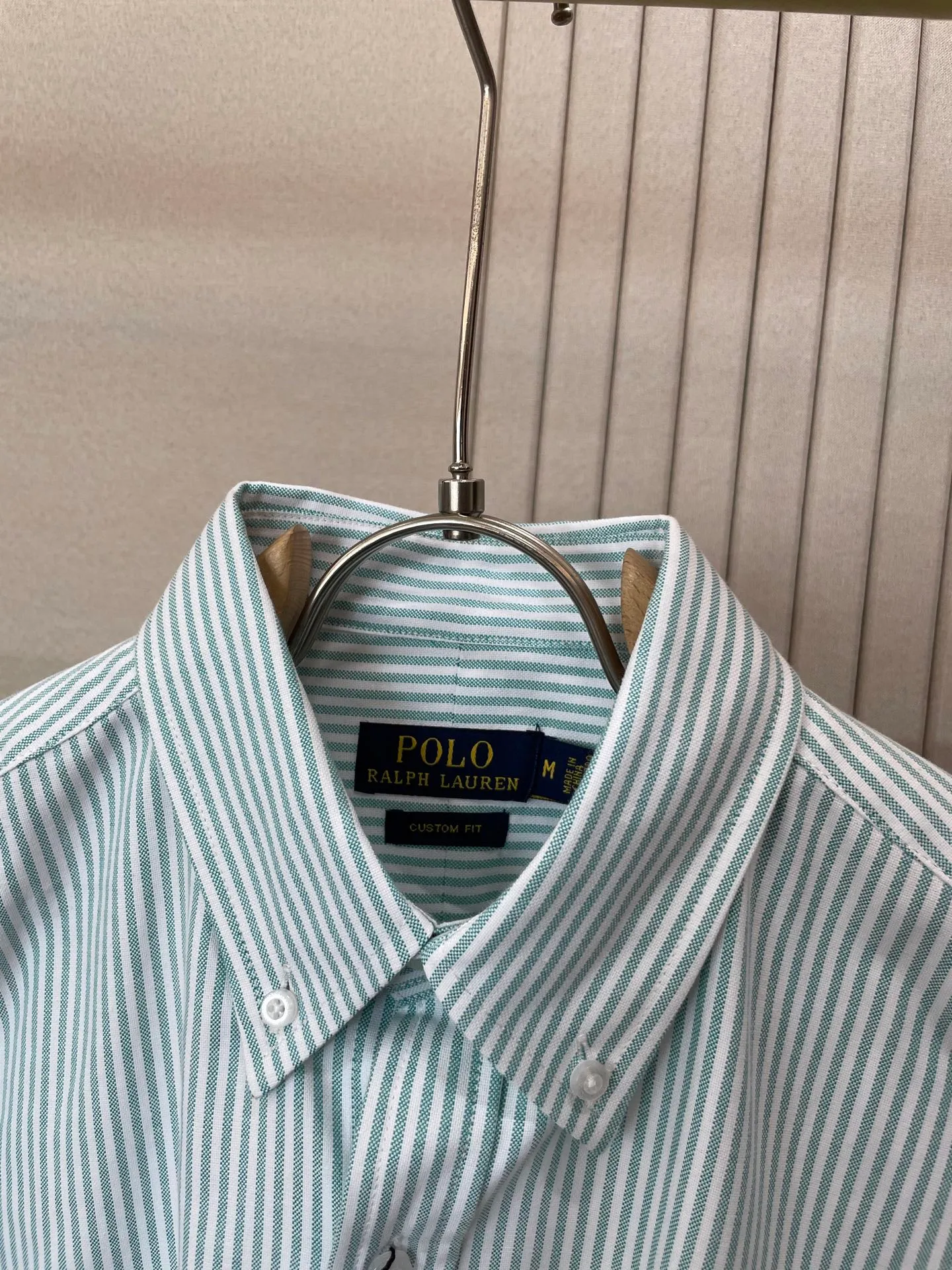 P220 🌸🌸🌸 POLO Ralph Lauren [High Quality] Classic shirt! The classic casual shirt made of pure cotton Oxford cloth has a unique design. It has a simple, clean and classic silhouette design. It is a versatile style that can be switched at will. The fabric feels soft and delicate, highly breathable, and is close to the skin and comfortable to wear. It can be worn alone as an inner layer. Its versatile performance is beyond your imagination! The upper body of the ready-to-wear is simple and classic yet elegant! Size:M-XXL
